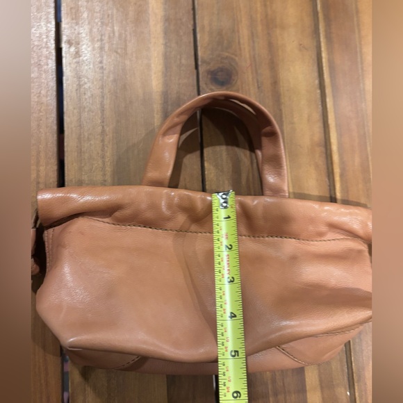Small Madewell Soft Mini Cinch Bag Tan Leather - Picture 7 of 8